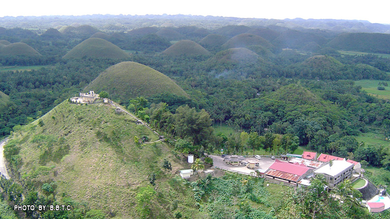 Chocolate Hills1.jpg